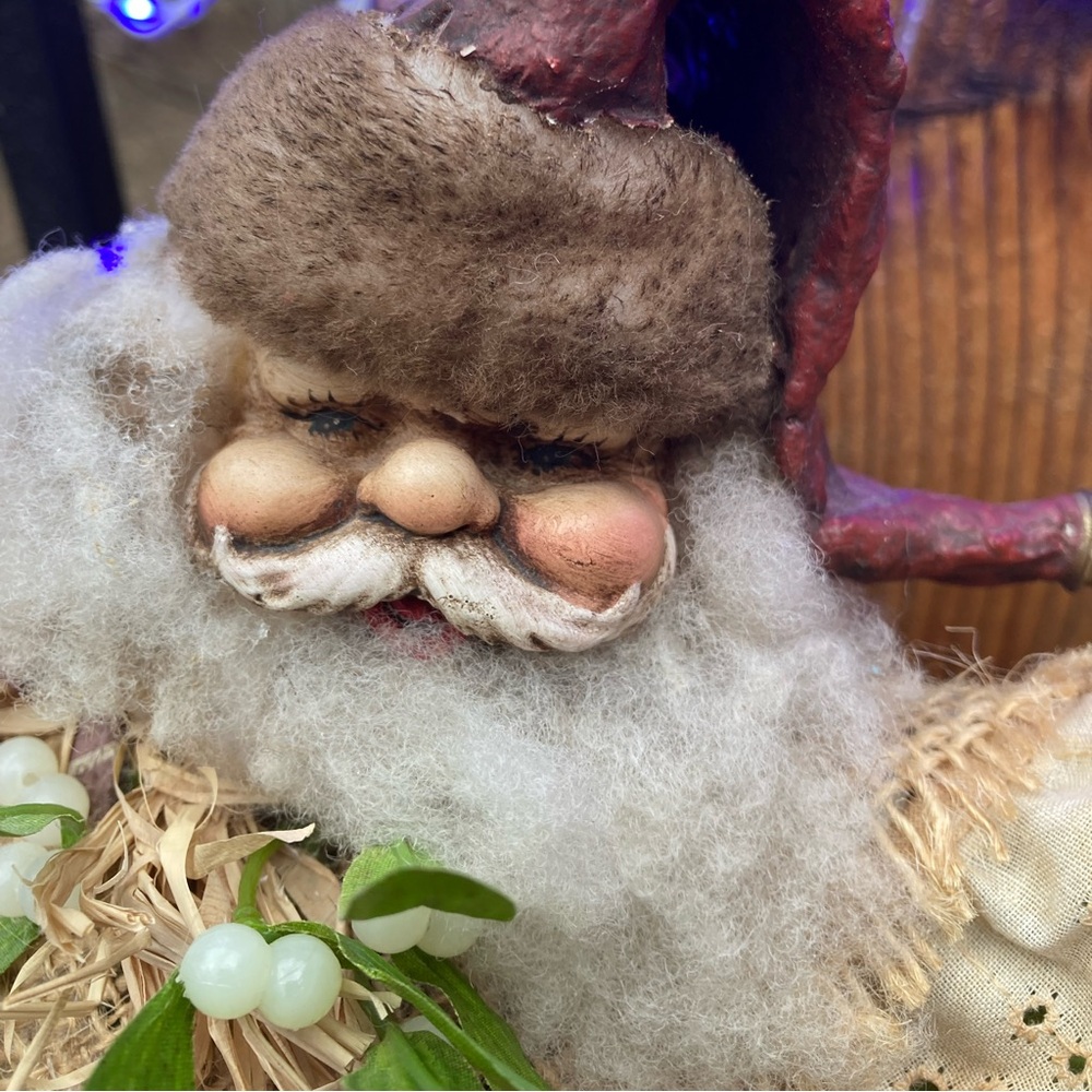 Rustic Santa Claus Figurine on Stand Folk Art Burlap Straw Raffia Lace Mistletoe
